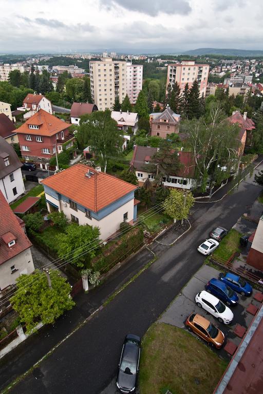 Domov Mladeze A Skolni Jidelna Karlovy Vary Exterior foto